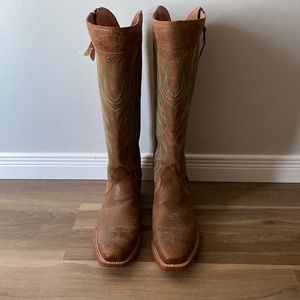 Never worn Arita cowboy boots